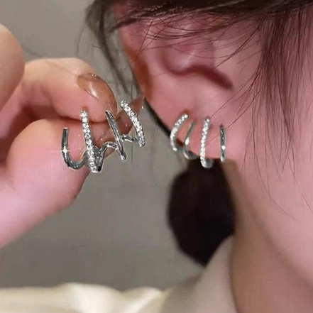 Brincos Quatro Pontas - Folheado a Ouro 18K