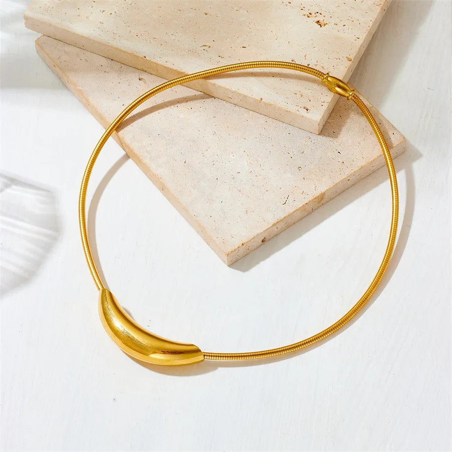 Metal Tube Snake Bone Chain Collar para Mulheres, Design Retro Francês, Exagerado Colar de Aço Inoxidável, Jóias Incolores Meninas