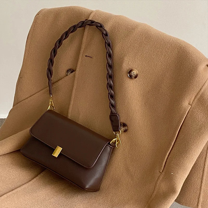 Design novo saco feminino de couro do plutônio do vintage axilas saco elegante pequena bolsa de ombro casual popular carteira móvel