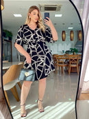 Vestido Curto Estampado com Manga