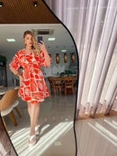 Vestido Curto Estampado com Manga