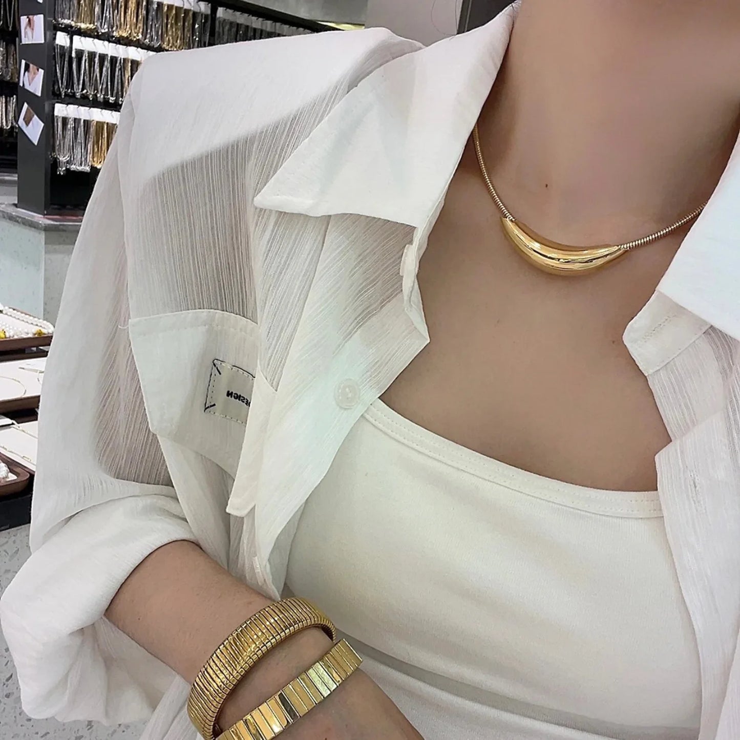 Metal Tube Snake Bone Chain Collar para Mulheres, Design Retro Francês, Exagerado Colar de Aço Inoxidável, Jóias Incolores Meninas