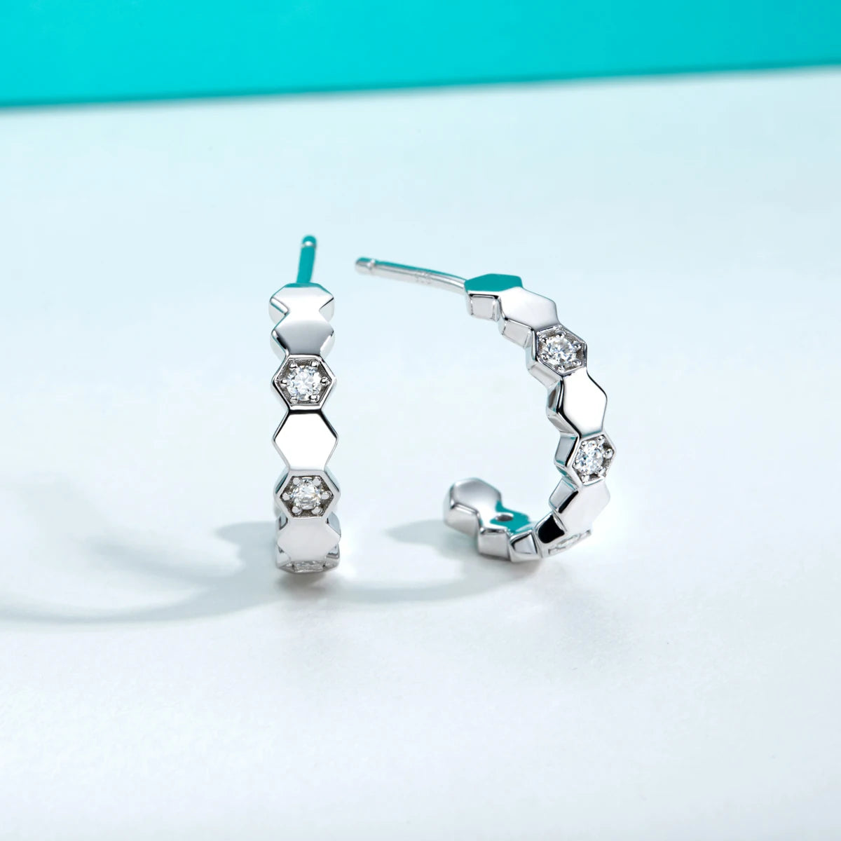 AnuJewel Honeycomb Hoop Brincos para Mulheres, 925 Sterling Silver, D Color, VVS1 Criado Diamond, Huggie, Jóias