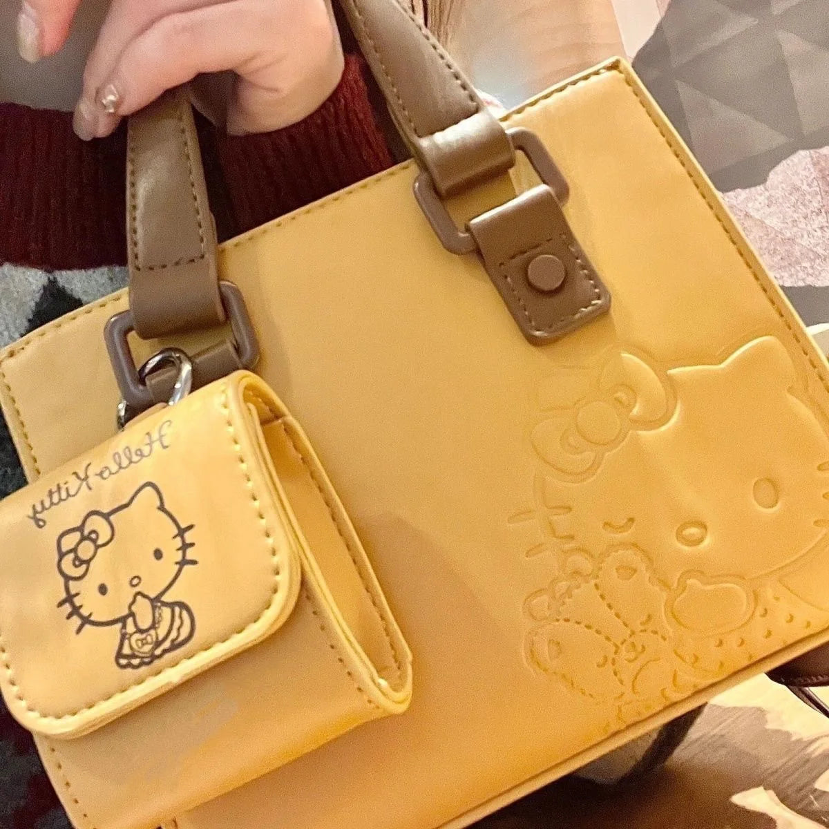 MINISO Sanrio HelloKitty Bolsa de Ombro Bolsa Bolsa Crossbody Bolsa Grande Capacidade Plus Bolsa para Fone de Ouvido